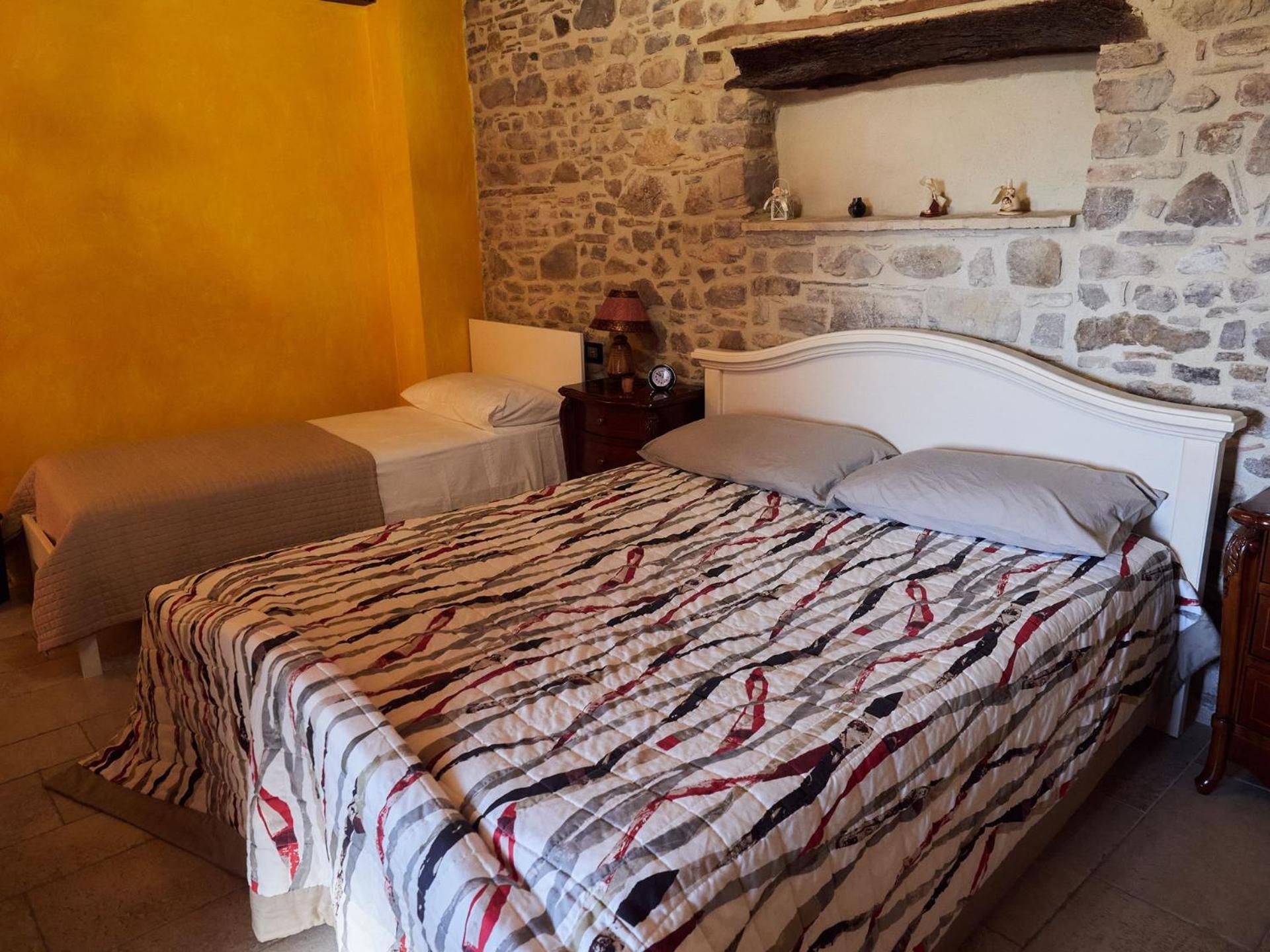 Il Cortiletto Del Borgo Bed and Breakfast Pietra Montecorvino Exteriör bild